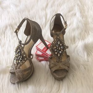 Dazzling Gold Bling Gianni Bini Stilettos.